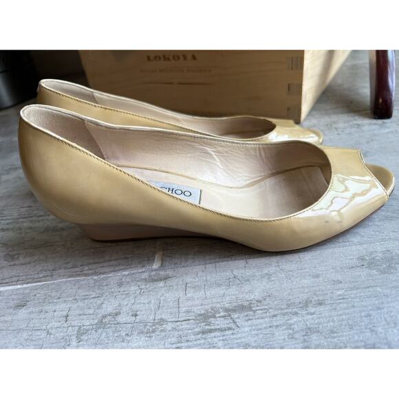 $675 JIMMY CHOO Patent Leather Nude Wedge Pump Peep Toe Designer Classic READ 8 - Picture 1 of 12